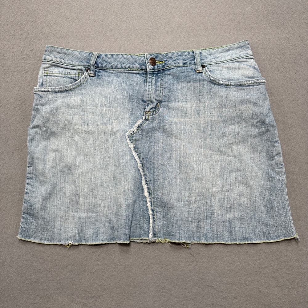 SB Denim Mini Skirt Women's 13/14 Blue‎ Light Wash Raw Hem Distressed Streetwear